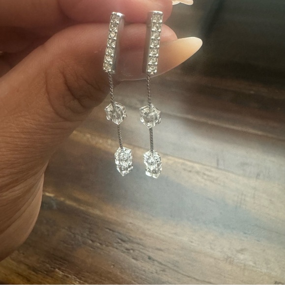 Swarovski earring - Picture 3 of 3